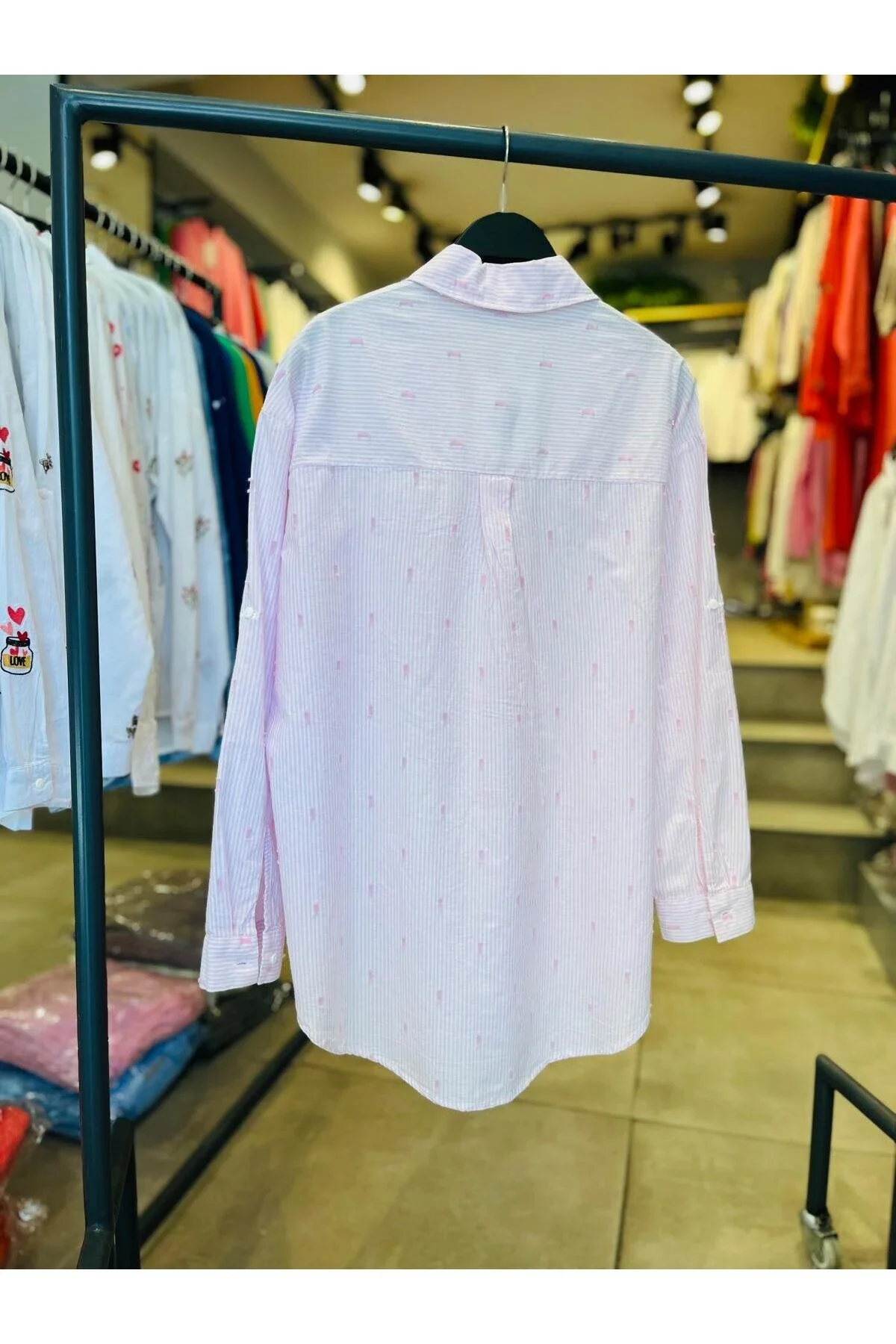 Çizgili Jakarlı %100 pamuk Oversize Gömlek farklı görünüm